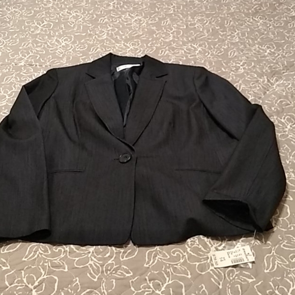 Jacket - Picture 1 of 12